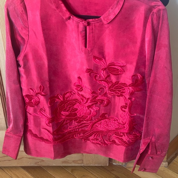 Chinese Year of the Horse - Scarlet Silk Blouse with Matching Vest - Picture 3 of 6